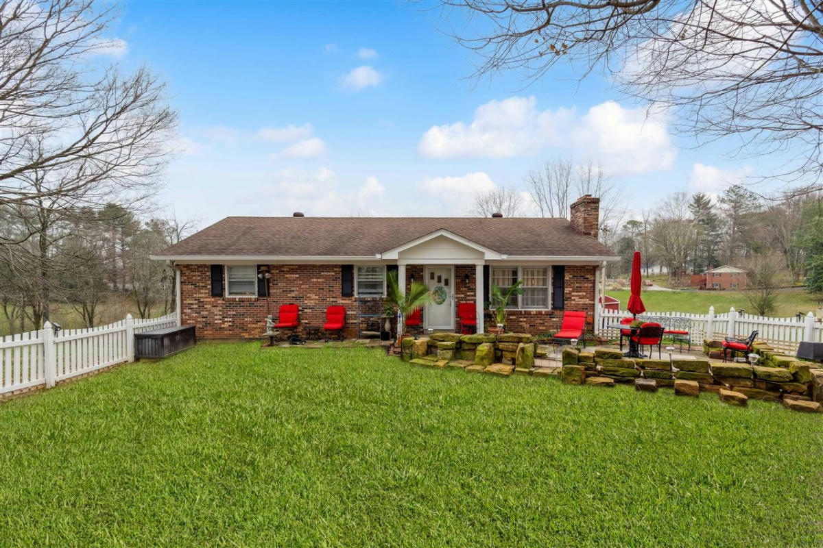 130 HILLCREST RD, BOWLING GREEN, KY 42103, photo 1 of 27