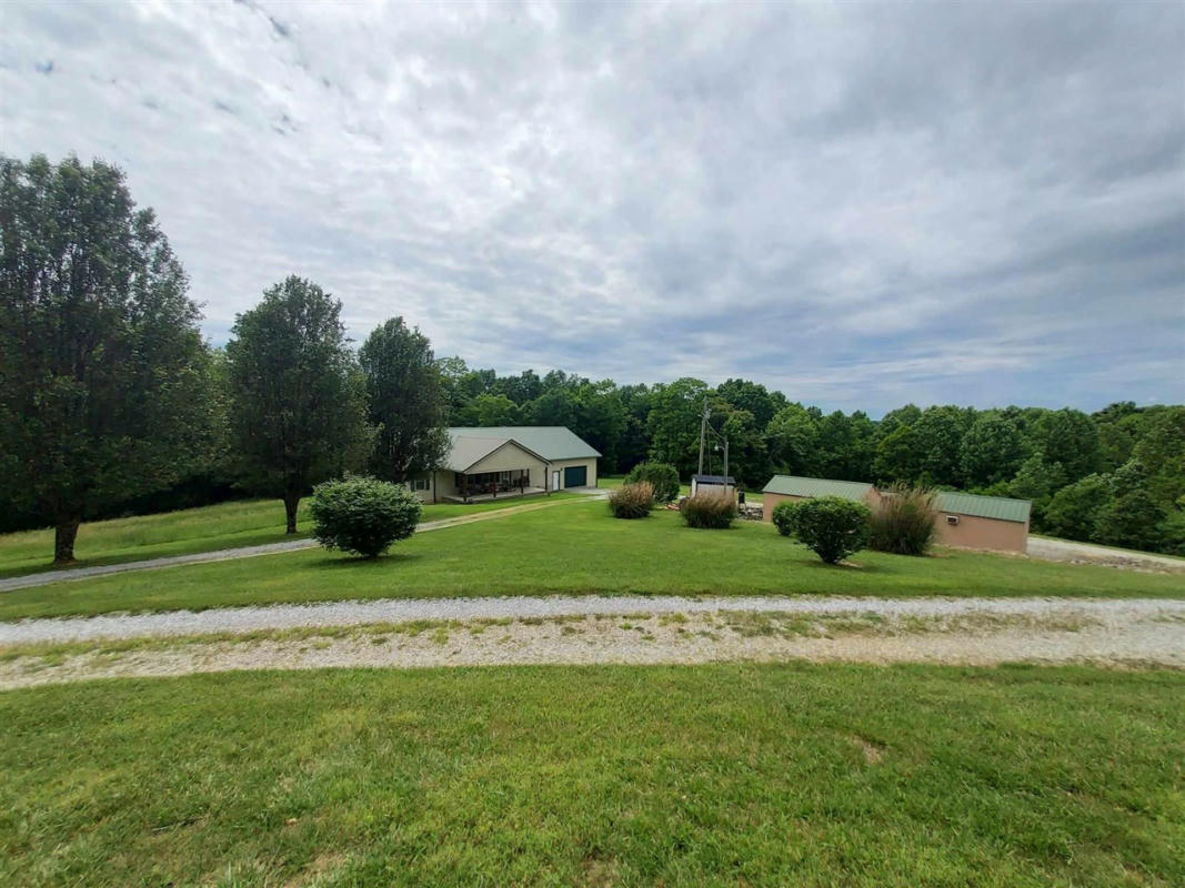 260 MAPLE HILL SPUR RD, GREENSBURG, KY 42743, photo 1 of 76