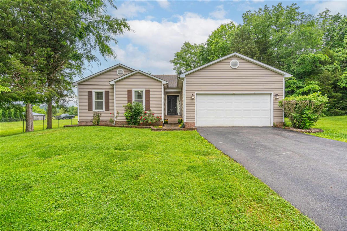 340 W VILLA DR, BOWLING GREEN, KY 42101, photo 1 of 27
