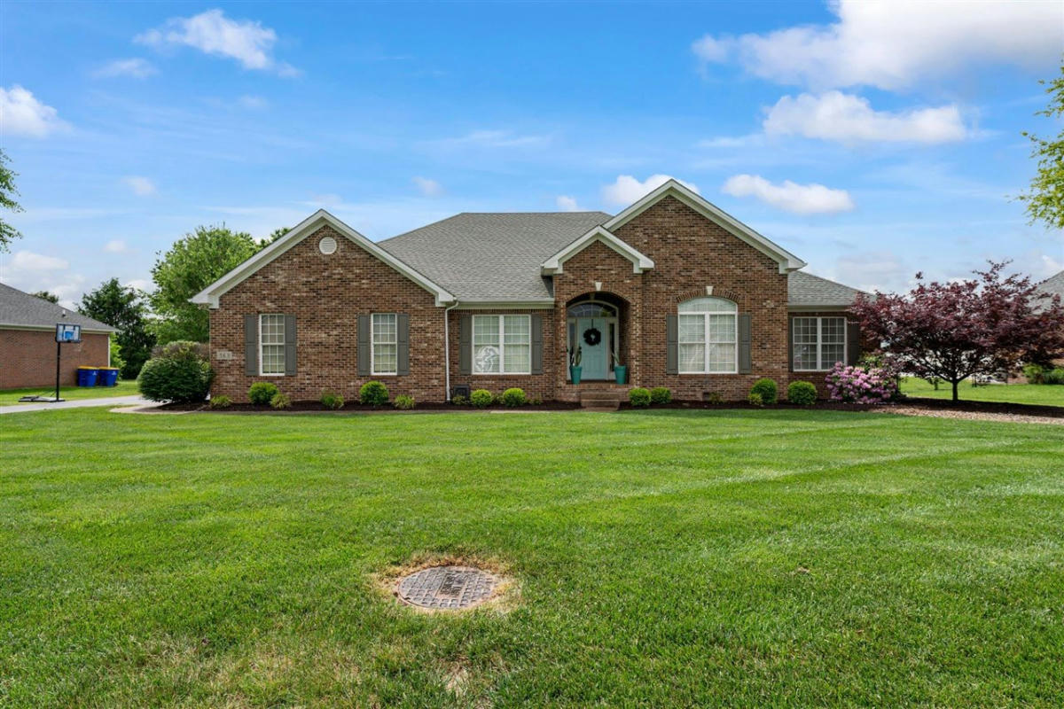 563 GOLFVIEW WAY, BOWLING GREEN, KY 42104, photo 1 of 49