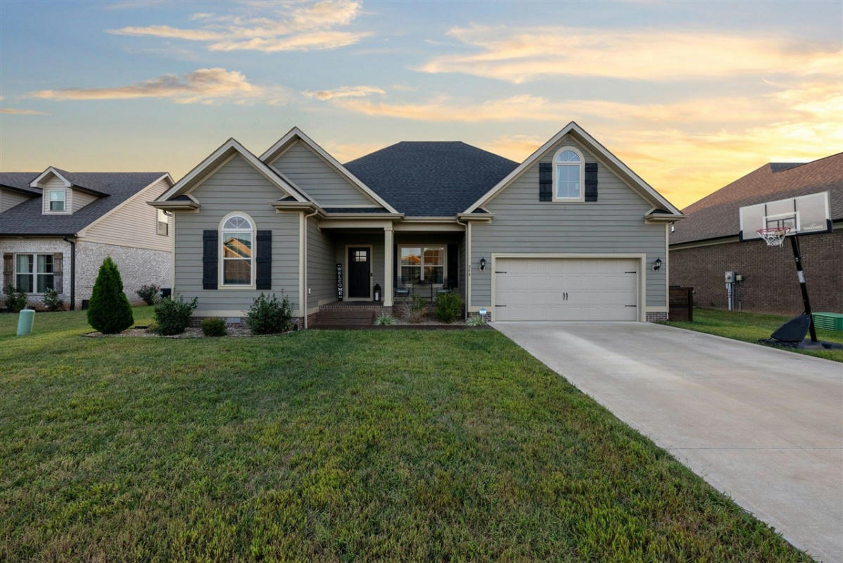 744 HERITAGE PRESERVE LN, BOWLING GREEN, KY 42104, photo 1 of 39
