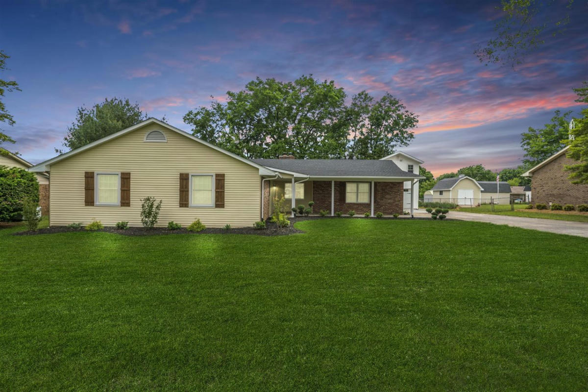 2425 HEATHER DR, BOWLING GREEN, KY 42104, photo 1 of 28